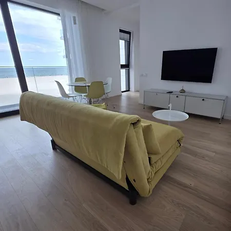 Efinity Sea View Luxury Mamaia